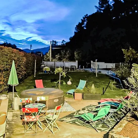 펜션 River House *